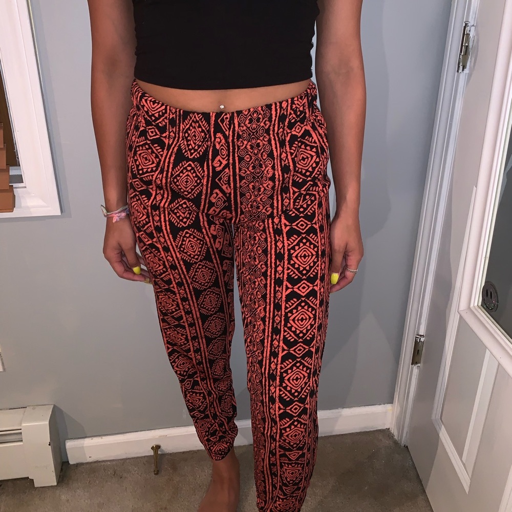 Pattern pants
